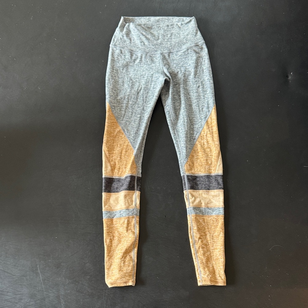 ALO Yoga Gray and Tan Colorblock Leggings